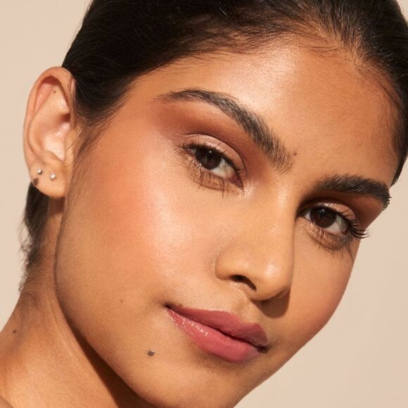 VESCA creamy Lip Oil in Lotus - Picture 3 of 11